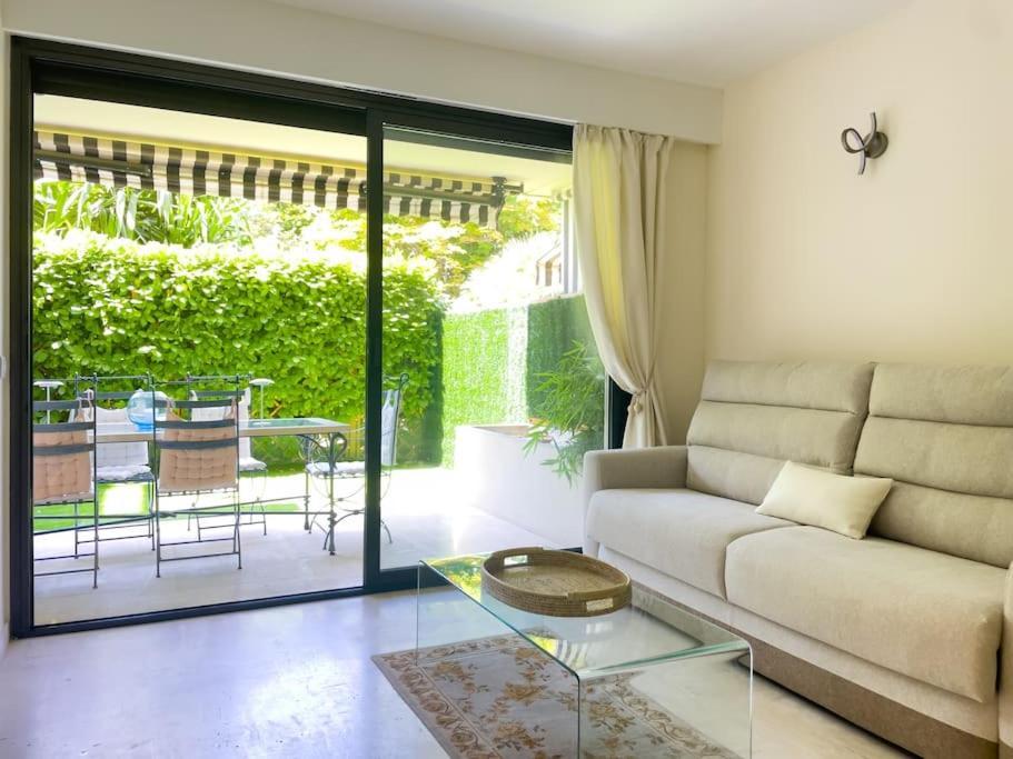 Renove, Grande Terrasse, Piscine, Au Calme Absolu Cannes